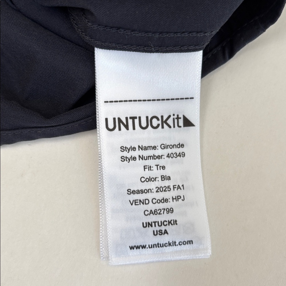 UNTUCKit Gironde Performance Stretch Wrinkle Free… - image 8